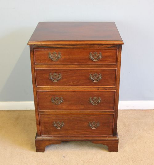 Antique Small Mahogany Chest of Drawers