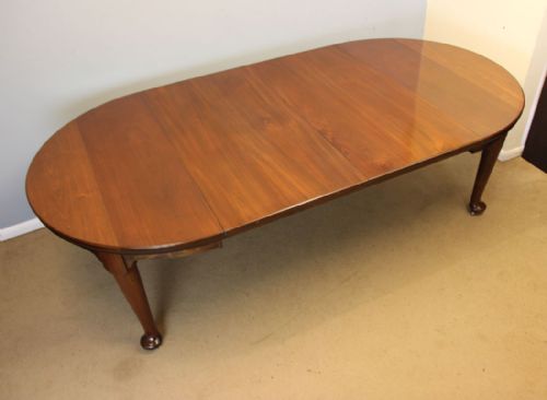 Antique Late Victorian Mahogany Wind Out Extending Dining Table