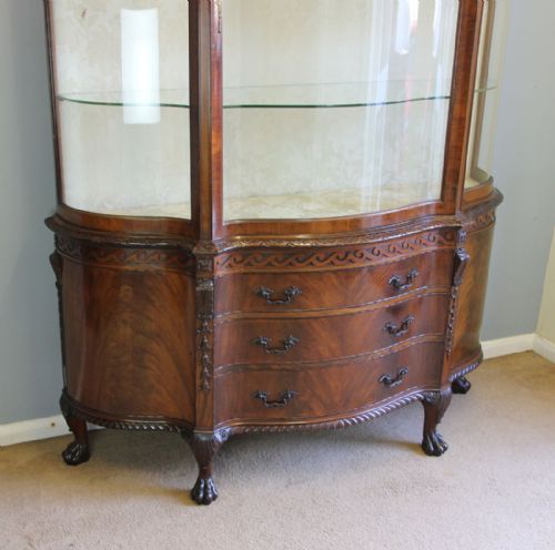 fig 1. Quality Antique Mahogany Chippendale Style China Display Cabinet