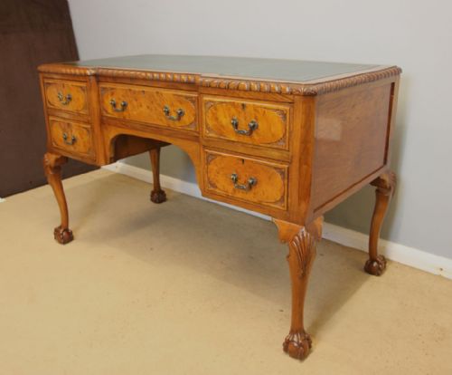 ANTIQUE WALNUT QUEEN ANNE STYLE WRITING KNEE HOLE DESK - ADDITIONAL PHOTO 2