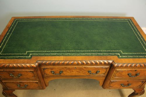 ANTIQUE WALNUT QUEEN ANNE STYLE WRITING KNEE HOLE DESK - ADDITIONAL PHOTO 8
