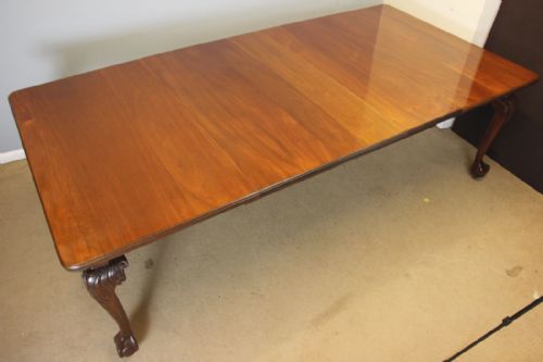 ANTIQUE MAHOGANY WIND OUT EXTENDING DINING TABLE