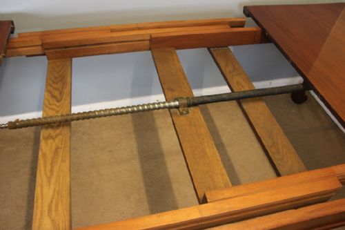 ANTIQUE MAHOGANY WIND OUT EXTENDING DINING TABLE - ADDITIONAL PHOTO 8