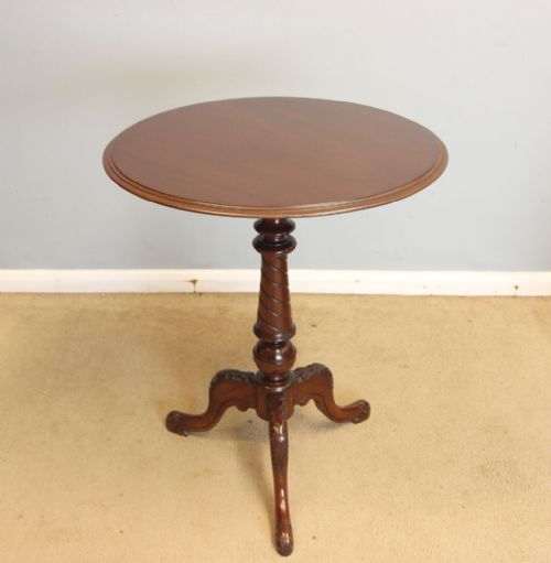 Antique Victorian Mahogany Tripod Lamp Occasional Wine Table