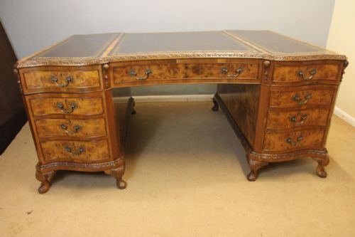 LARGE ANTIQUE BURR WALNUT KNEEHOLE PARTNERS PEDESTAL WRITING DESK - ADDITIONAL PHOTO 6