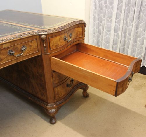 LARGE ANTIQUE BURR WALNUT KNEEHOLE PARTNERS PEDESTAL WRITING DESK - ADDITIONAL PHOTO 14