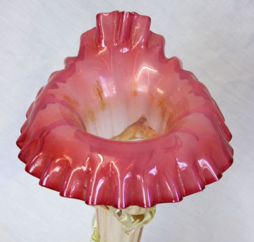 ANTIQUE PINK AND CRANBERRY VASE WITH URANIUM GREEN GLASS BASE - ADDITIONAL PHOTO 8