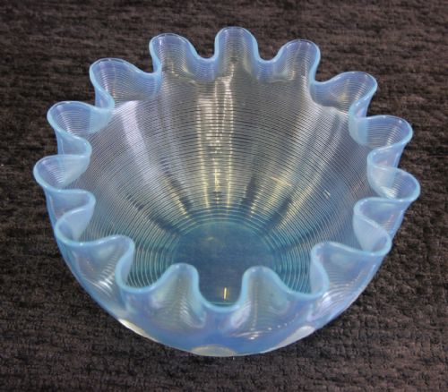 ANTIQUE VASELINE STEVENS WILLIAMS GLASS FINGER BOWL - ADDITIONAL PHOTO 1