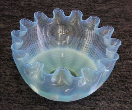 ANTIQUE VASELINE STEVENS WILLIAMS GLASS FINGER BOWL - ADDITIONAL PHOTO 1