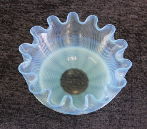 ANTIQUE VASELINE STEVENS WILLIAMS GLASS FINGER BOWL - ADDITIONAL PHOTO 2