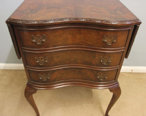 ANTIQUE WALNUT BEDSIDE LAMP SIDE TABLE - ADDITIONAL PHOTO 2