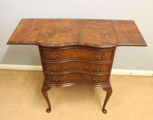 ANTIQUE WALNUT BEDSIDE LAMP SIDE TABLE - ADDITIONAL PHOTO 5