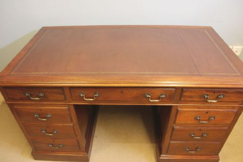 ANTIQUE MAHOGANY KNEE HOLE PEDESTAL WRITING DESK - ADDITIONAL PHOTO 2