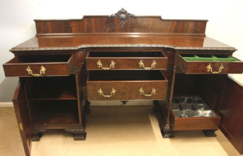 QUALITY ANTIQUE MAHOGANY CHIPPENDALE STYLE SIDEBOARD - ADDITIONAL PHOTO 2