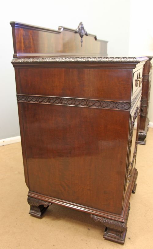 QUALITY ANTIQUE MAHOGANY CHIPPENDALE STYLE SIDEBOARD - ADDITIONAL PHOTO 12