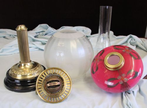 ANTIQUE OIL LAMP WITH PINK FONT ETCHED SHADE - ADDITIONAL PHOTO 10