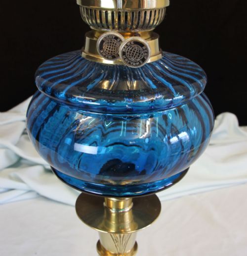 ANTIQUE VICTORIAN OIL LAMP SHADE WITH BLUE FONT - ADDITIONAL PHOTO 6