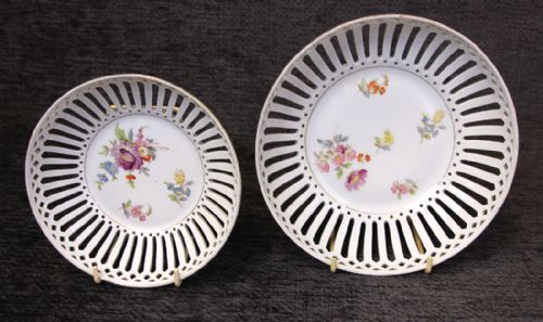 ANTIQUE PART DESSERT SET RIBBON CABINET PLATES DISHES - ADDITIONAL PHOTO 6