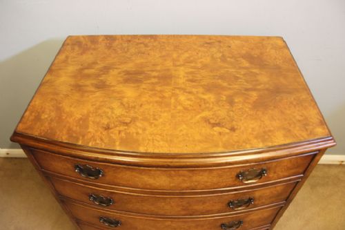 ANTIQUE BURR WALNUT BOW FRONTED CHEST OF DRAWERS - ADDITIONAL PHOTO 1