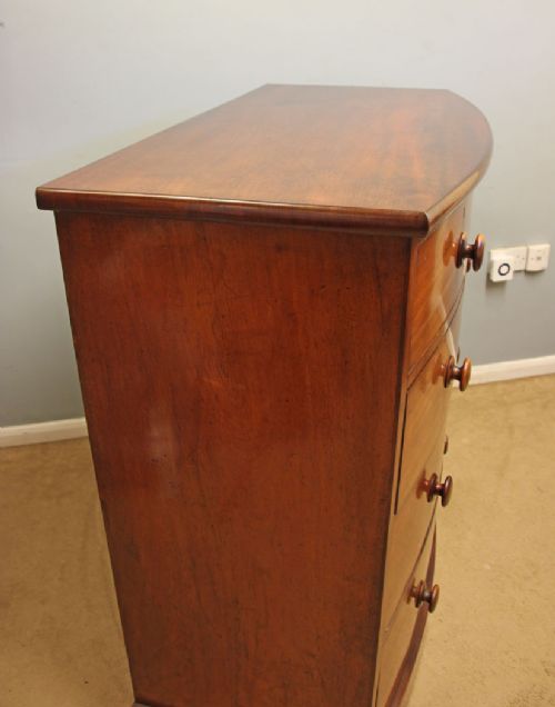 ANTIQUE VICTORIAN MAHOGANY BOW FRONT CHEST OF DRAWERS - ADDITIONAL PHOTO 8