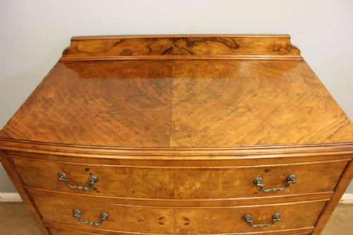 ANTIQUE FIGURED WALNUT BOW FRONT CHEST OF DRAWERS - ADDITIONAL PHOTO 2