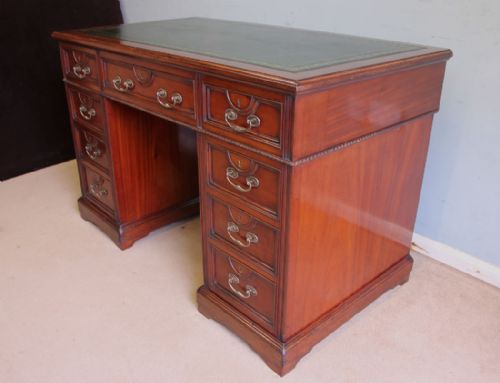 ANTIQUE MAHOGANY EDWARDIAN KNEEHOLE PEDESTAL WRITING DESK - ADDITIONAL PHOTO 9
