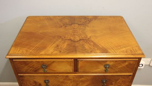 ANTIQUE FIGURED WALNUT CHEST OF DRAWERS - ADDITIONAL PHOTO 2