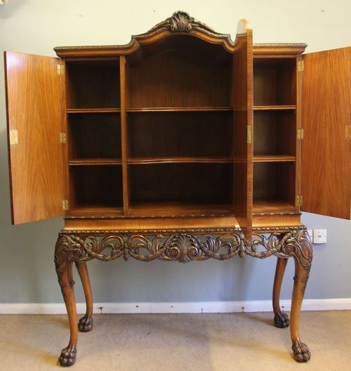 ANTIQUE BURR WALNUT THREE DOOR SIDE CABINET - ADDITIONAL PHOTO 5