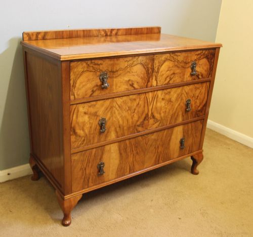 ANTIQUE FIGURED WALNUT CHEST OF DRAWERS - ADDITIONAL PHOTO 1