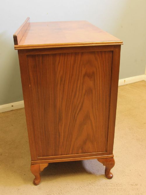 ANTIQUE FIGURED WALNUT CHEST OF DRAWERS - ADDITIONAL PHOTO 7