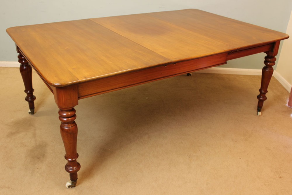 Antique Early Victorian Mahogany Extending Dining Table,
