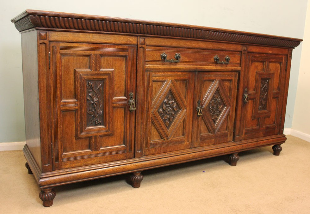 Antique 19th Century Oak Sideboard Dresser Base.