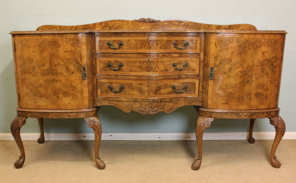 Queen anne style on sale sideboard
