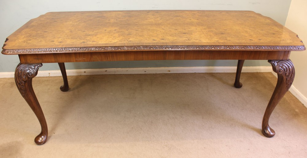 Burr Walnut Queen Anne Style Dining Table