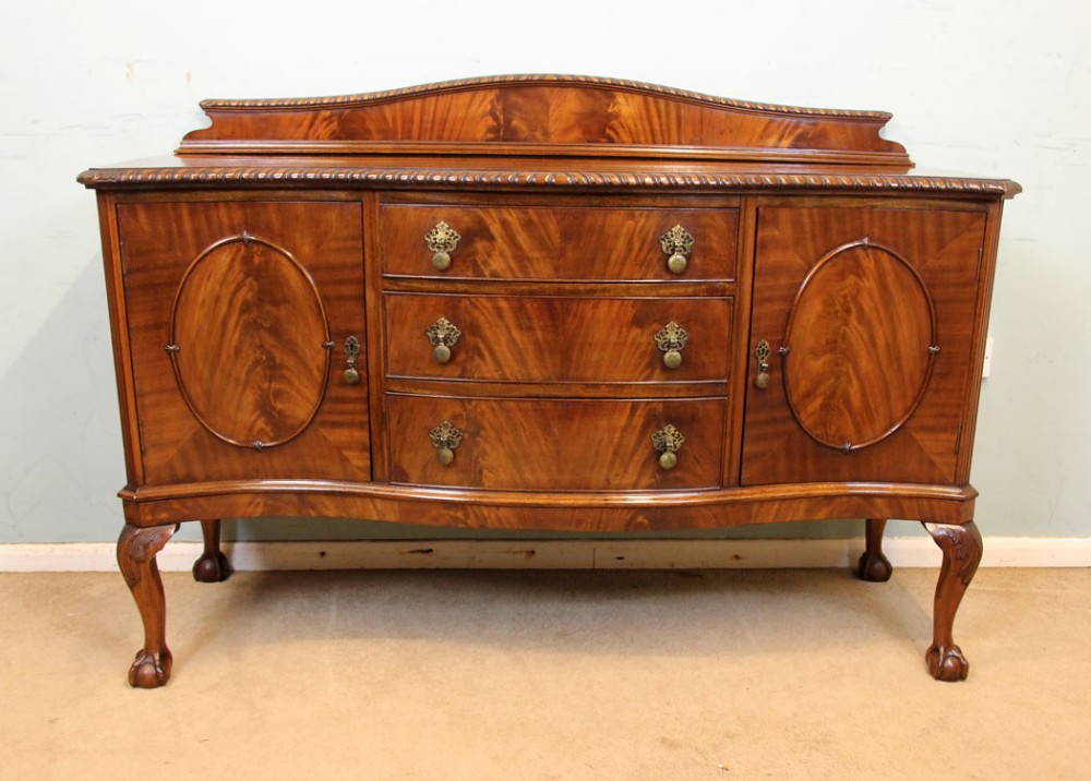 Mahogany Serpentine Shaped Chiffonier Sideboard