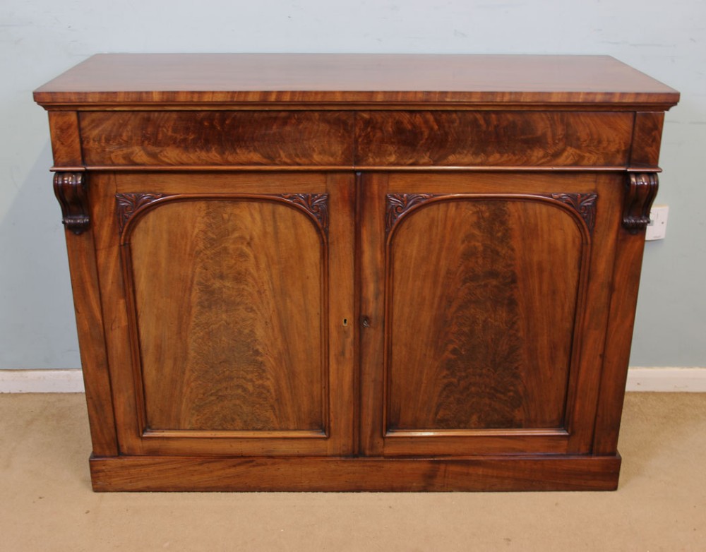 Antique Mahogany Chiffonier Sideboard Server.