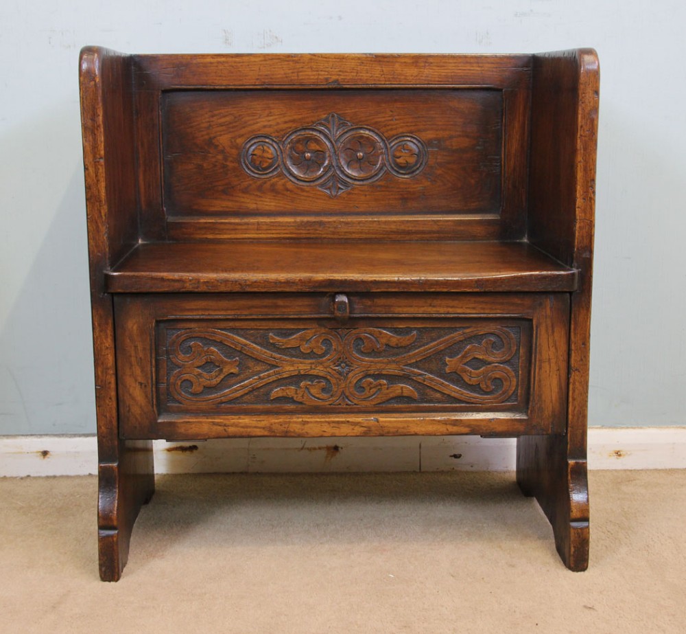 Small Oak Bench Hall Seat. 