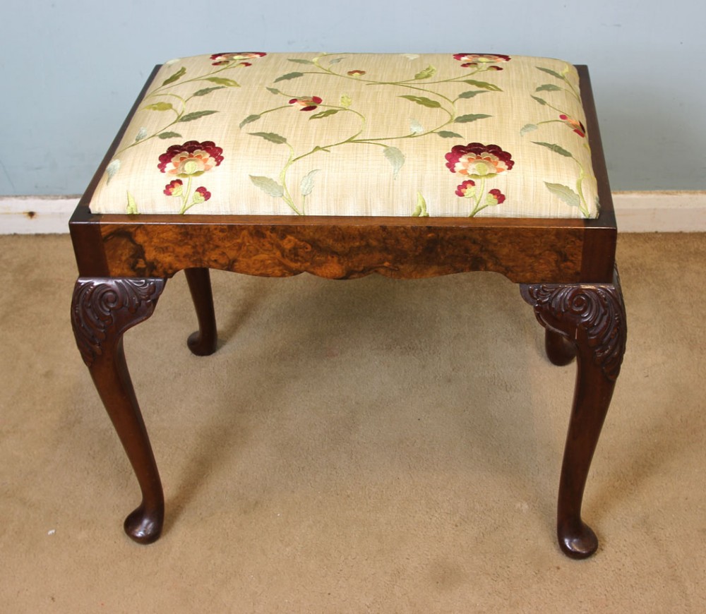 Burr Walnut Queen Anne Style Stool