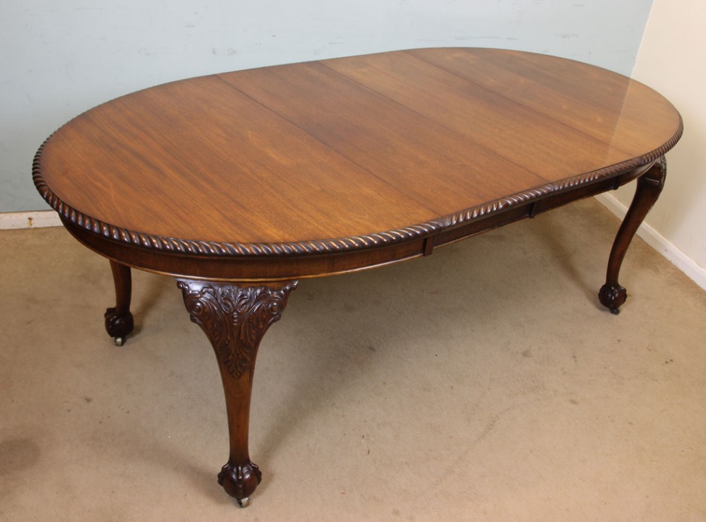 Antique Mahogany Oval Extending Dining Table