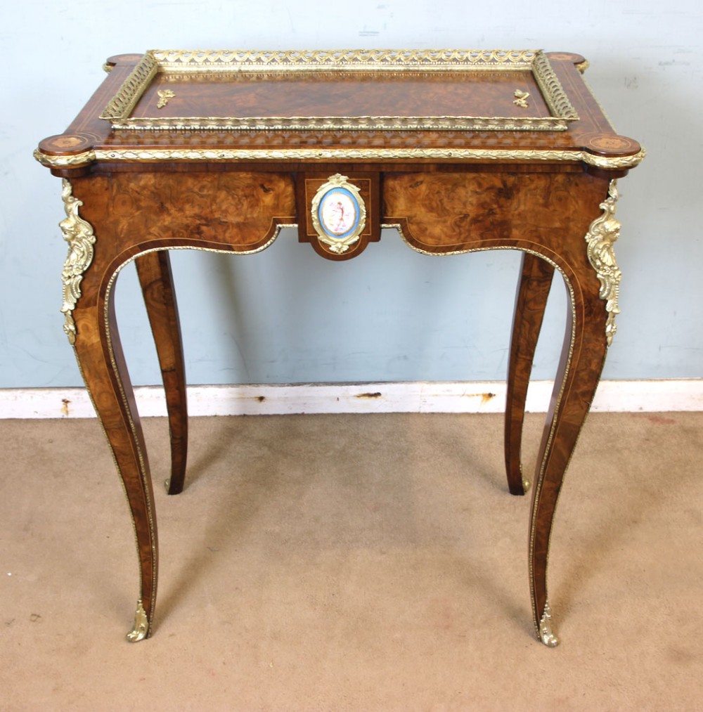 Antique Victorian Burr Walnut Jardiniere / Planter