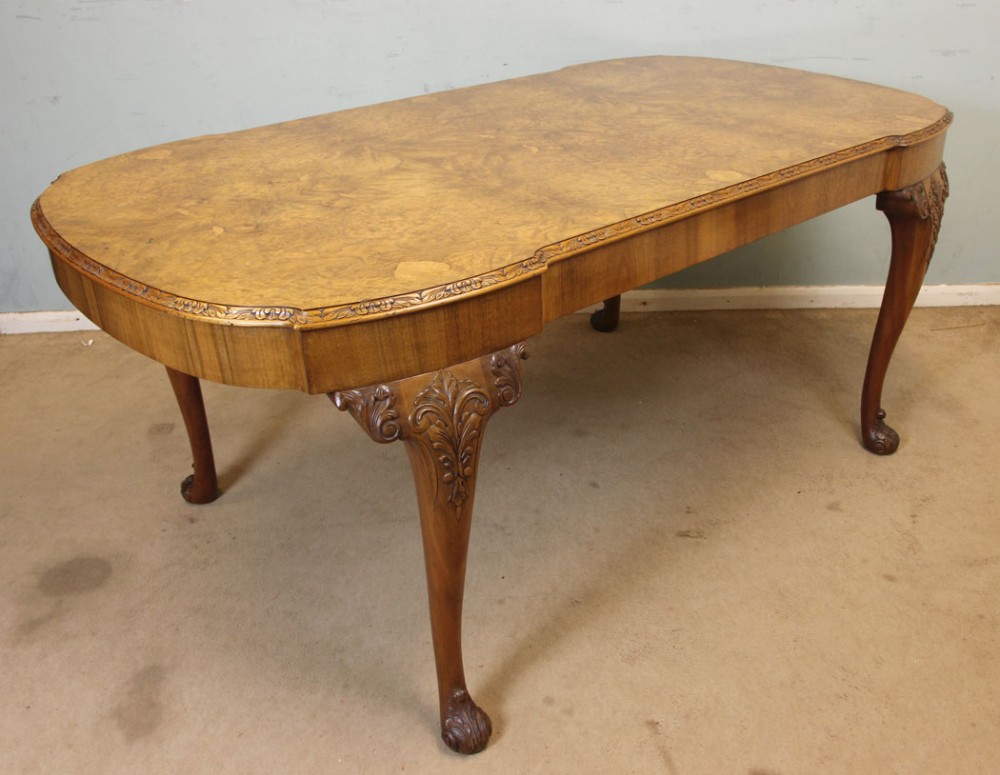 Burr Walnut Queen Anne Style Dining Table