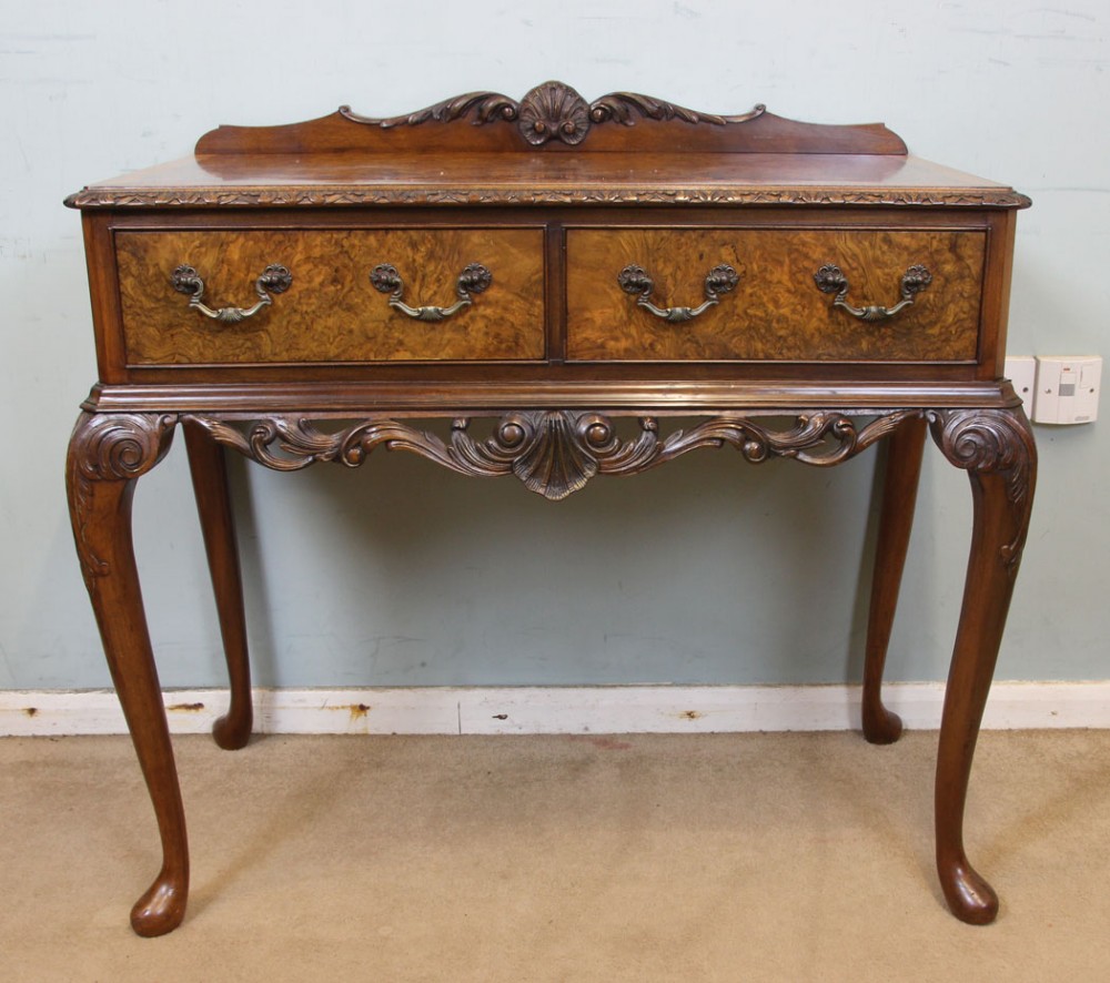 Queen Anne Style Burr Walnut Side Table