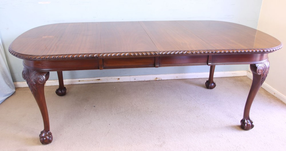 Antique Mahogany Extending Dining Table