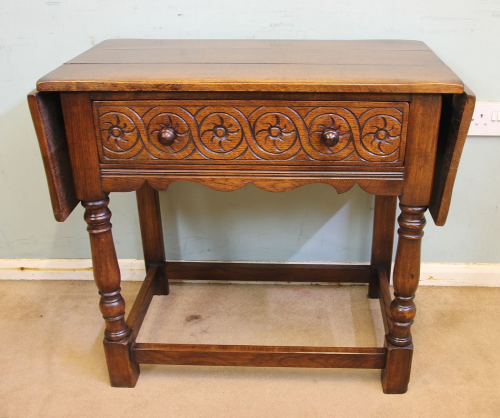 Single Drawer Oak Side Table