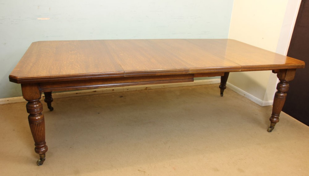 Antique Victorian Oak Extending Dining Table 
