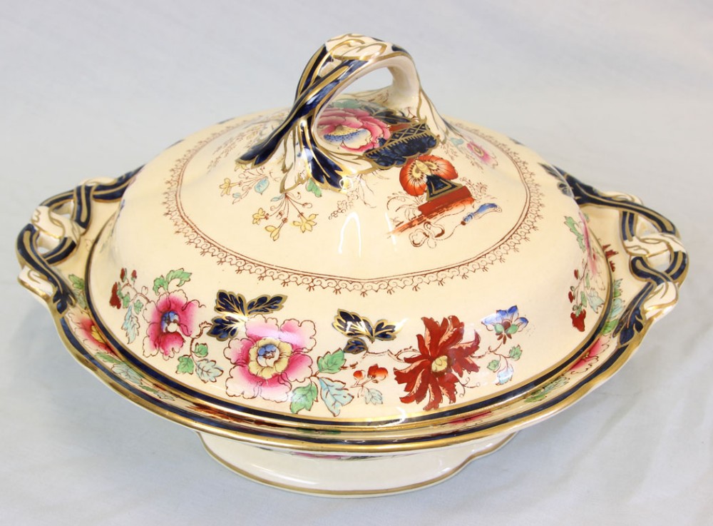 Antique Masons 19th Century Tureen & Cover. 