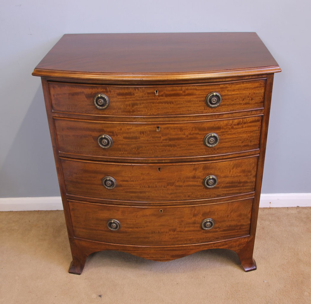 Quality Antique Small Georgian Style Bow Front Chest of Drawers