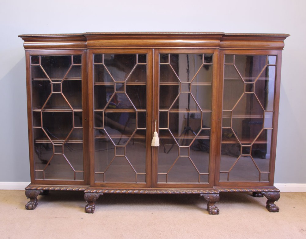 Breakfront Antique Mahogany Bookcase. 