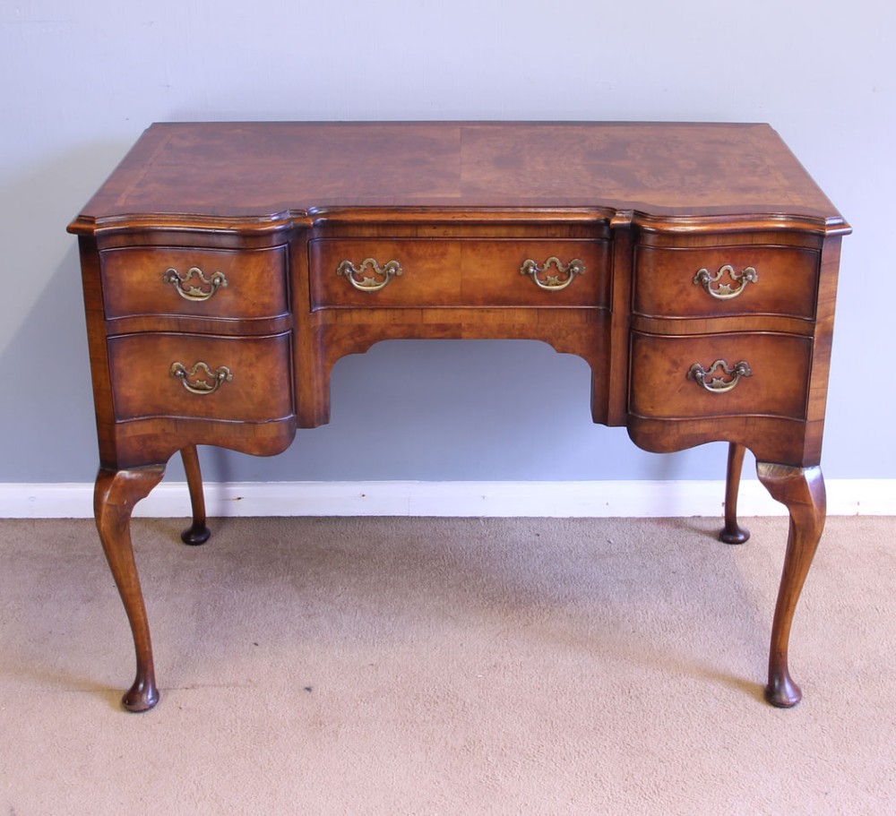 Antique Burr Walnut Serpentine Shaped Side Table Writing Desk. 