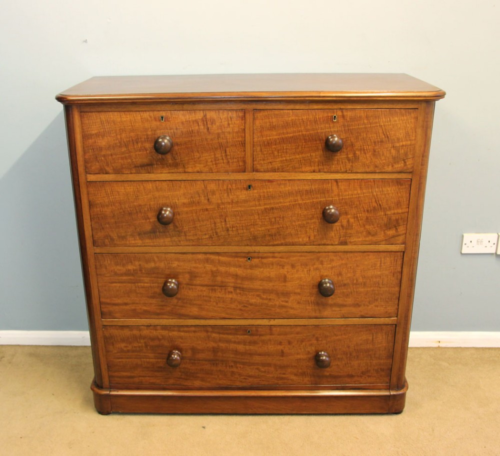 Quality Large Victorian Mahogany Chest of Drawers